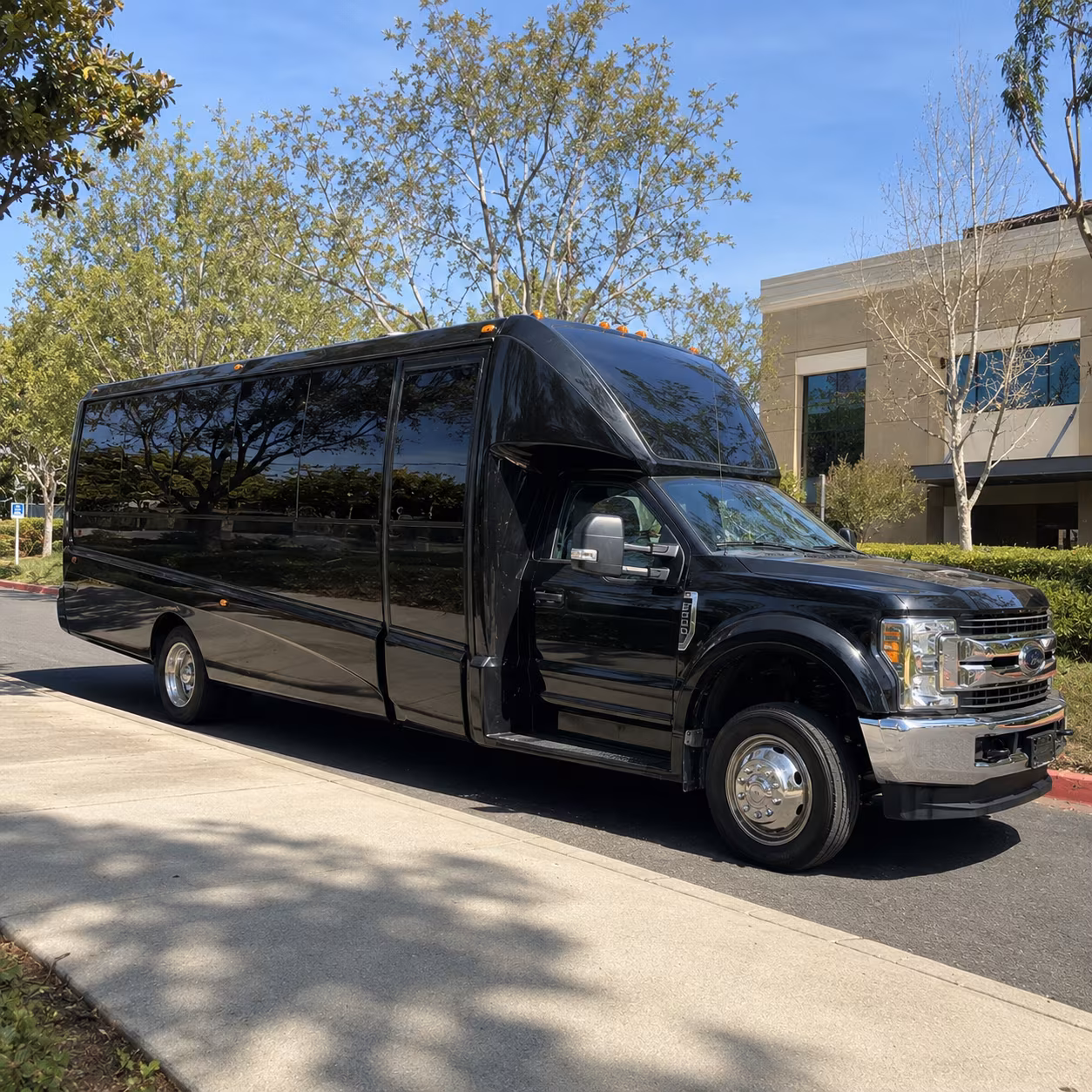 Akron Birthday, Sweet 16, & Quinceañera Transportation party bus exterior